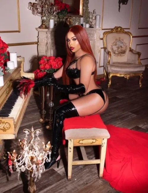 Rose Raya photo 6, european, busty, blonde hair, 167 cm, 83 kg, Large bust, Hong Kong