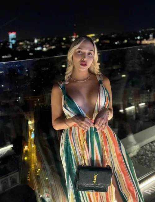 Mafalda photo 2, asian, petite, blonde hair, 161 cm, 52 kg, Large bust, Hong Kong