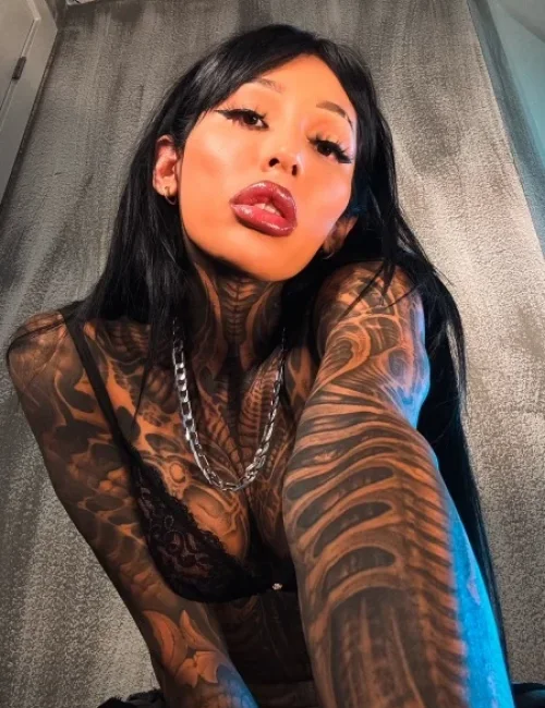 Bernadette photo 5, asian, average, black hair, 170 cm, 65 kg, Small bust, Hong Kong
