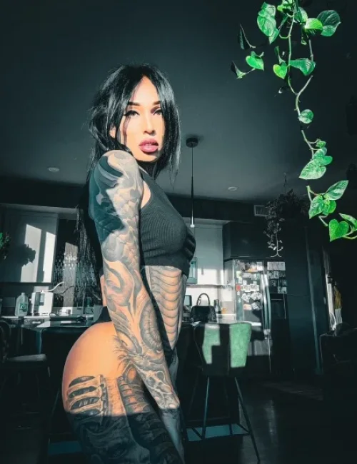 Bernadette photo 6, asian, average, black hair, 170 cm, 65 kg, Small bust, Hong Kong