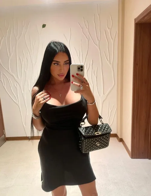 Darina Lina photo 12, european, athletic, black hair, 180 cm, 70 kg, Large bust, Hong Kong