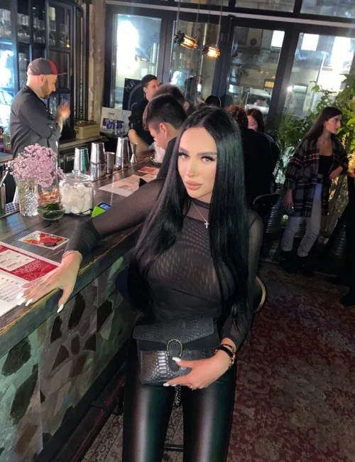 Darina Lina photo 19, european, athletic, black hair, 180 cm, 70 kg, Large bust, Hong Kong