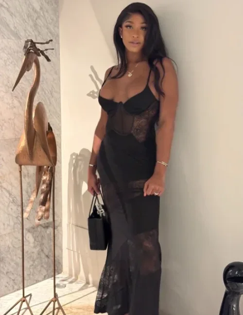 Mercedes photo 10, european, athletic, black hair, 180 cm, 68 kg, Large bust, Hong Kong