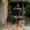 Valeri photo 61, asian, average, black hair, 170 cm, 72 kg, Large bust, Hong Kong