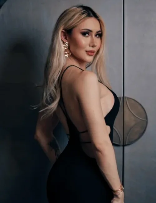 Christine photo 18, asian, athletic, blonde hair, 170 cm, 58 kg, Medium bust, Hong Kong