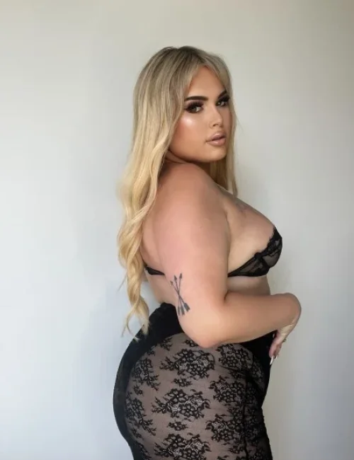 Ally photo 1, european, busty, brunette, 180 cm, 110 kg, Large bust, Hong Kong