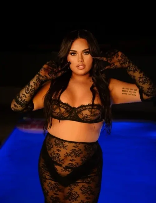 Ally photo 2, european, busty, brunette, 180 cm, 110 kg, Large bust, Hong Kong